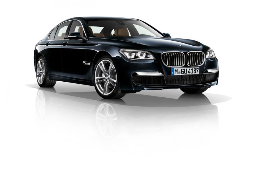  BMW 7-Series 2013 года  (фото 39 из 123)